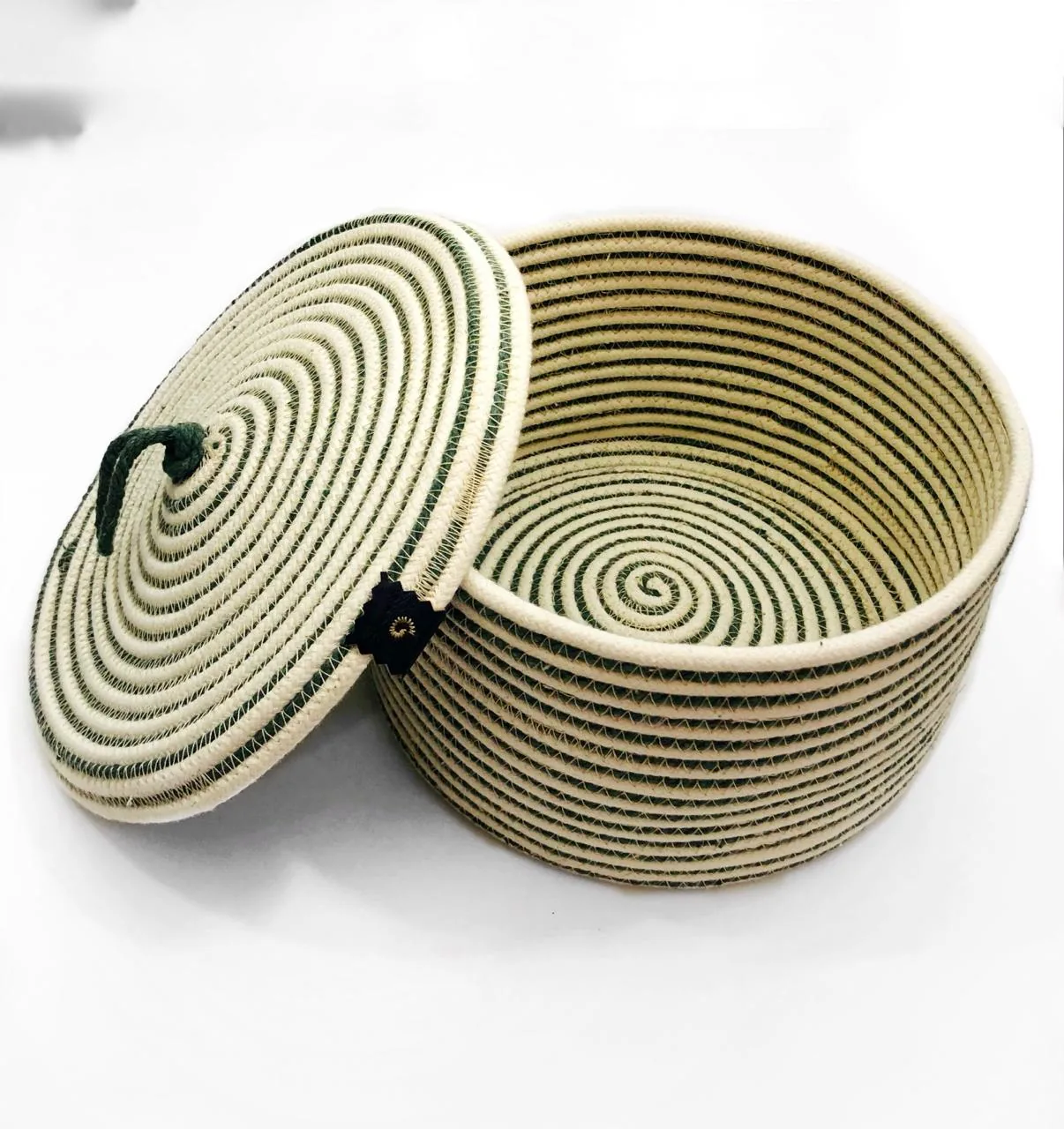 Tortillero Artesanal Tejido en Espiral Blanco y Verde 🫓✨ - Imagen 3