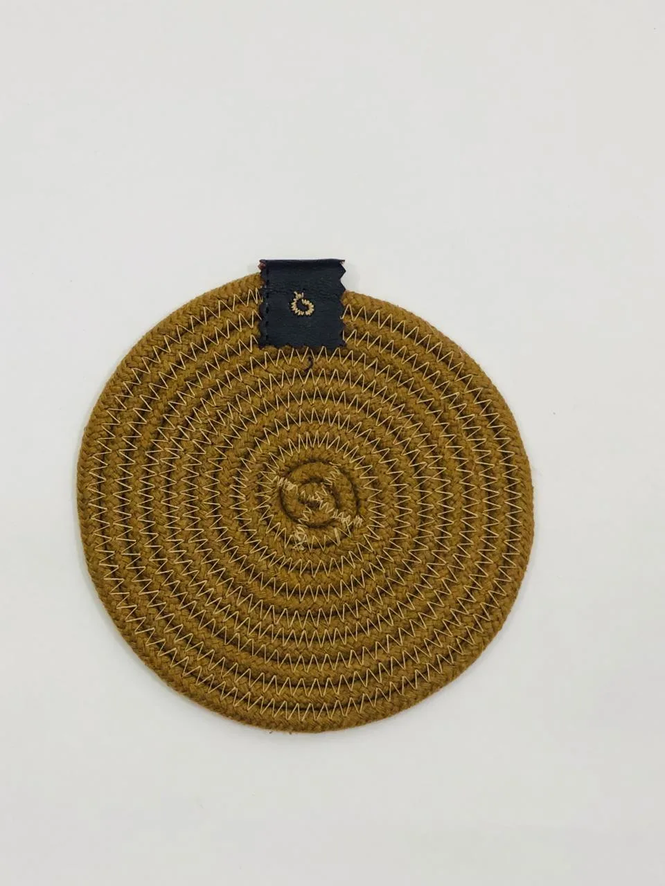 ☕ Set 2 Portavasos de Algodón Café y Dorado 11cm ✨ - Imagen 3